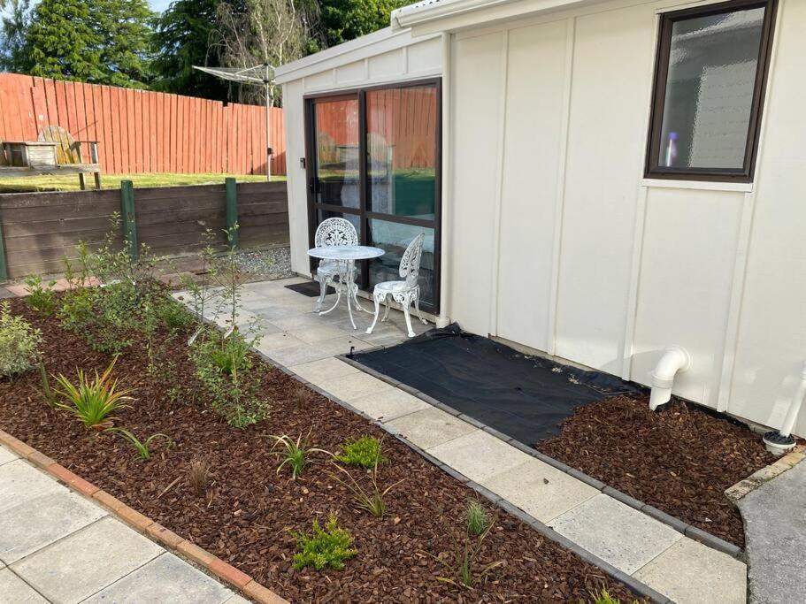 Little Hideaway Apartment Taupo Exterior photo